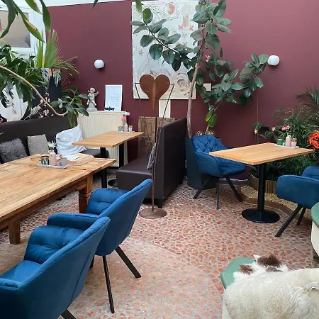 Hotel Uma Rosa *